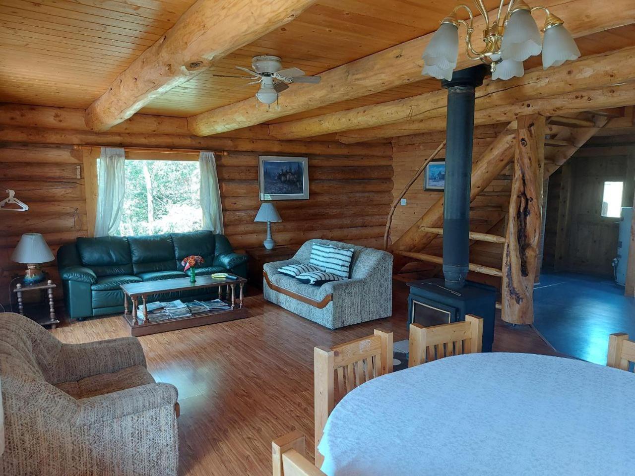 Escott Bay Resort Anahim Lake Værelse billede